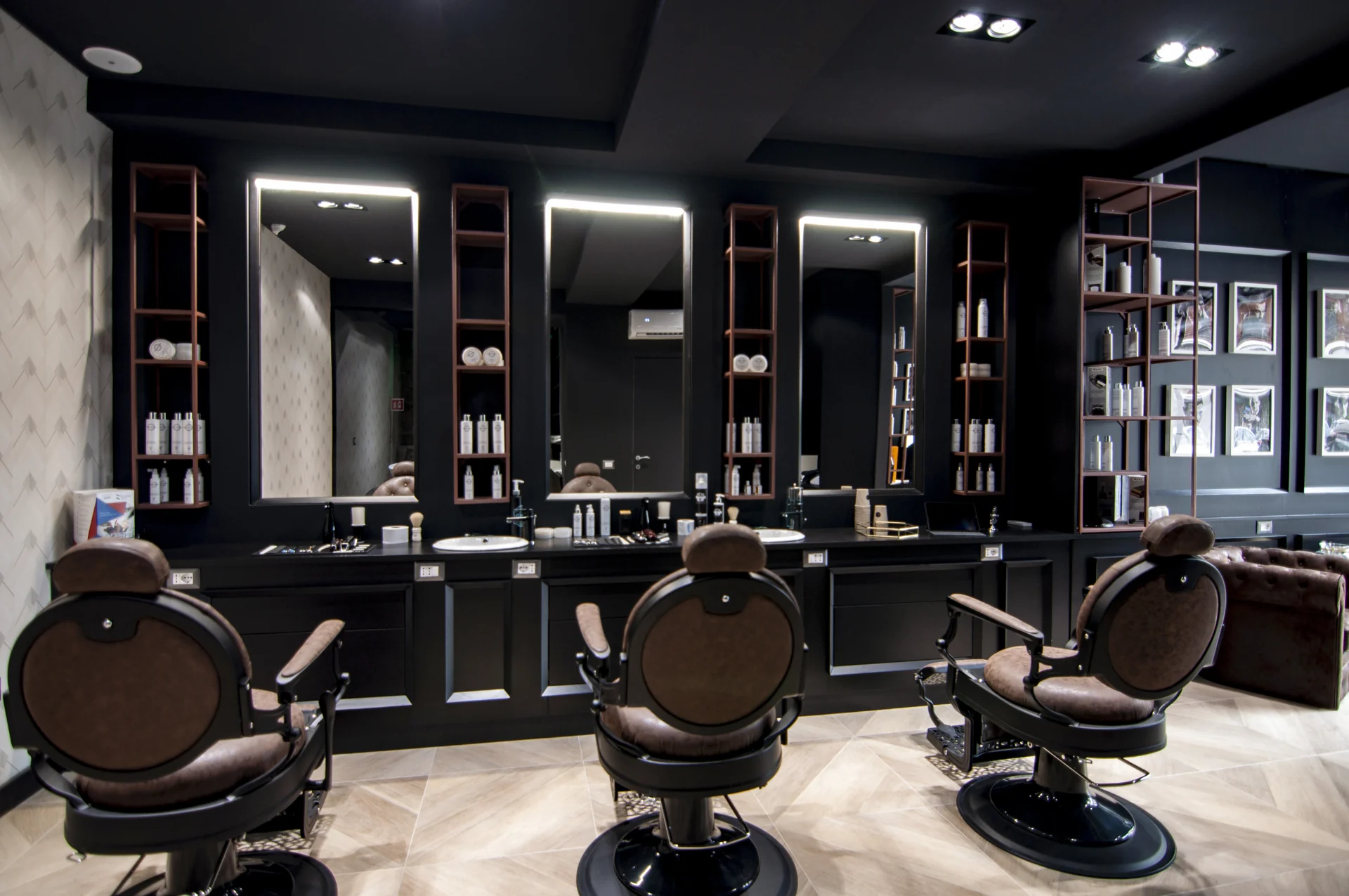 Benito De Gennaro Barber Shop · Vista degli interni