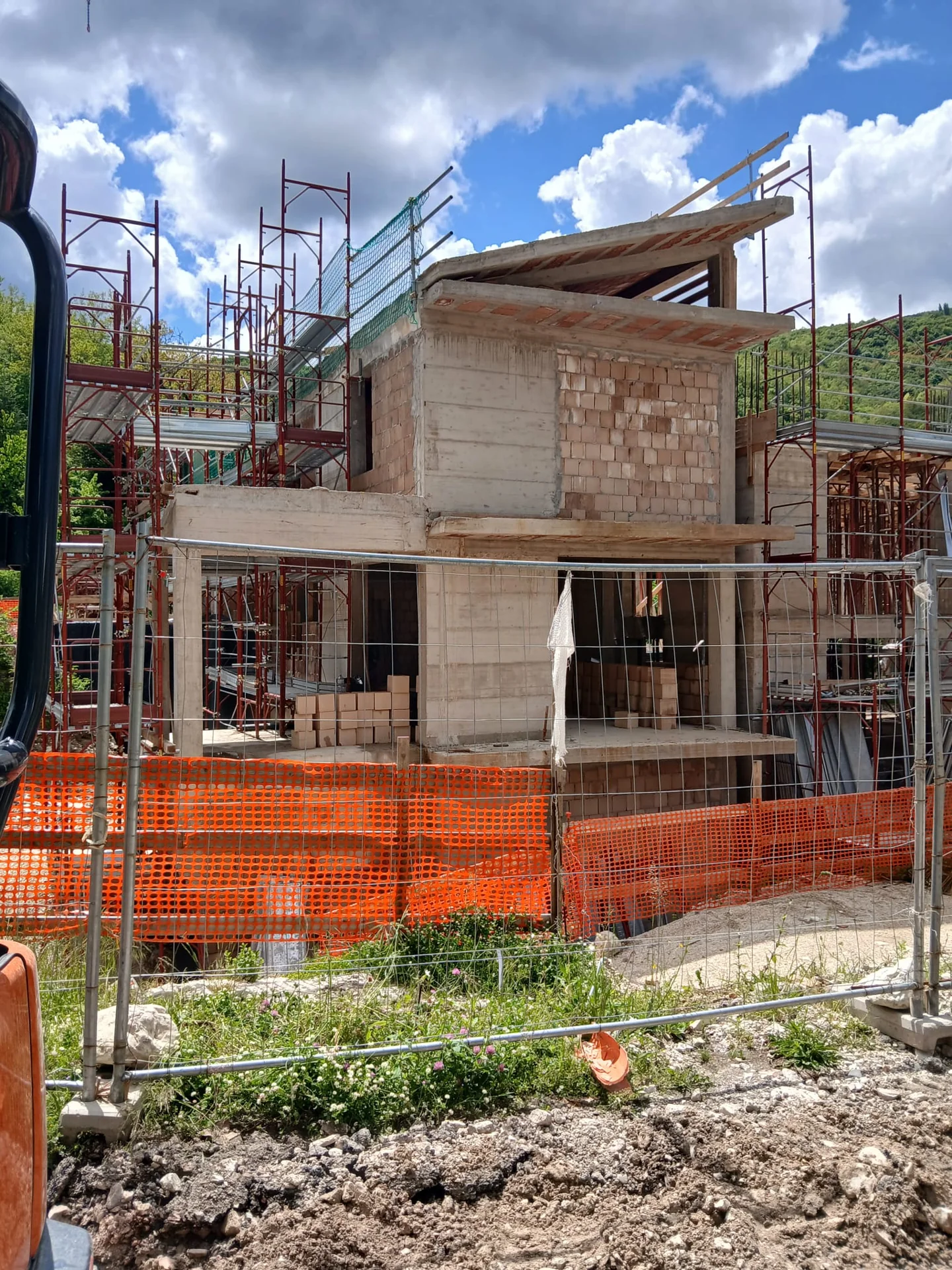 Cantiere di Ussita: strutture e lavorazioni