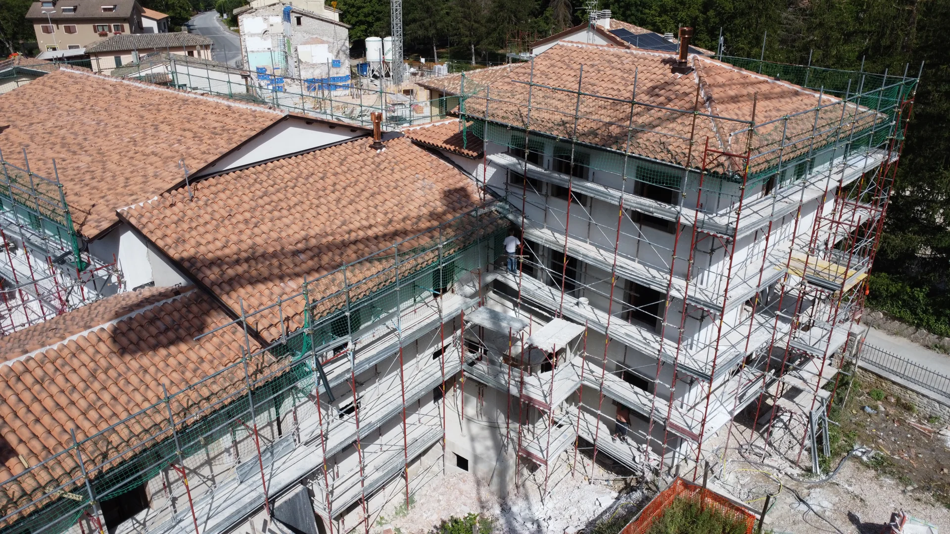 Vista aerea del cantiere e delle coperture