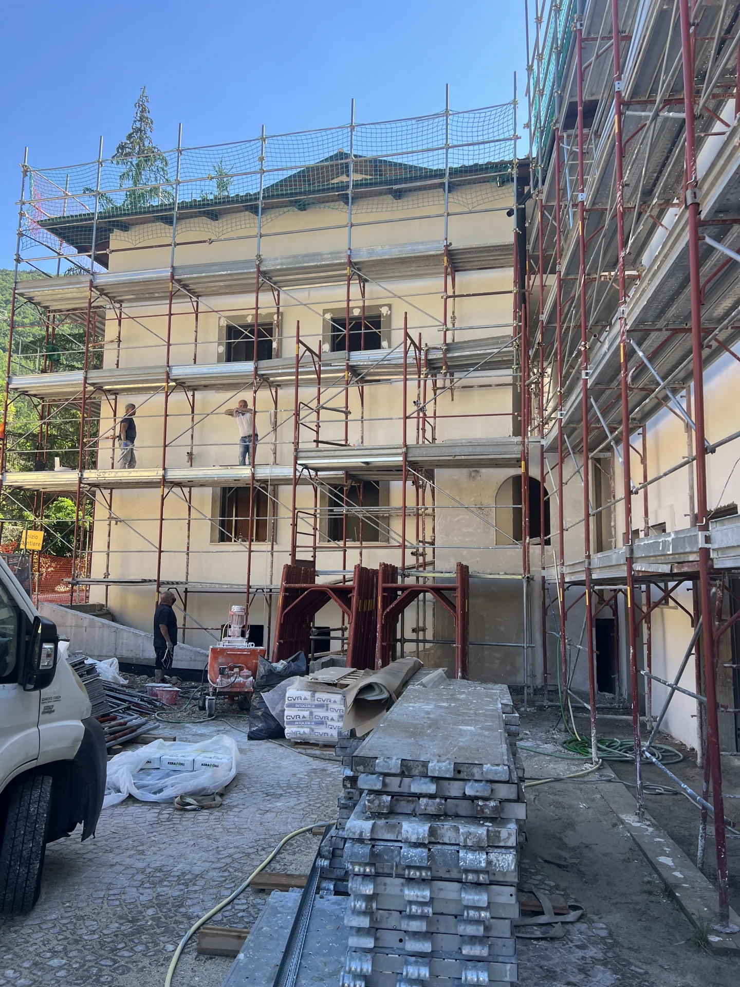 Cantiere di Ussita: strutture e lavorazioni